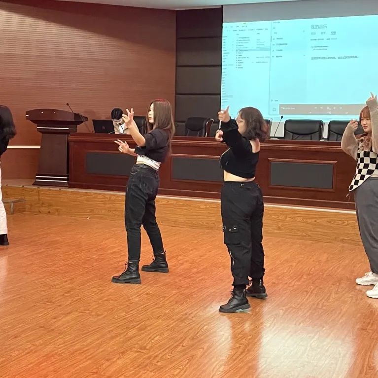 9dc14b4e16a444a198f5bc57babe81d0.jpg 9dc14b4e16a444a198f5bc57babe81d0.jpg