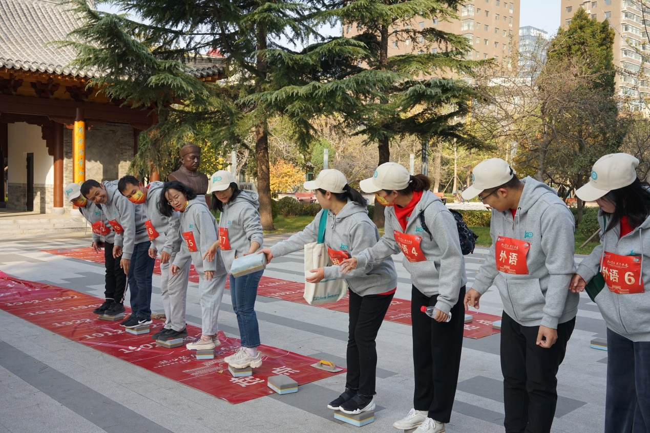 f2a0e952008442098a97b79f24a755a3.png f2a0e952008442098a97b79f24a755a3.png